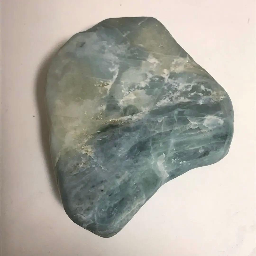 糸魚川翡翠　大きめ青翡翠　海石　367g