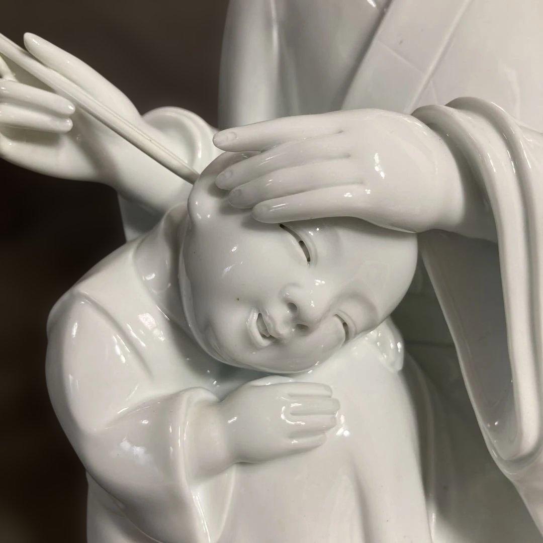 【R叔父さん専用】白磁彫刻の伝統　重要無形文化財　樋渡陶六作　白磁彫刻　親子置物