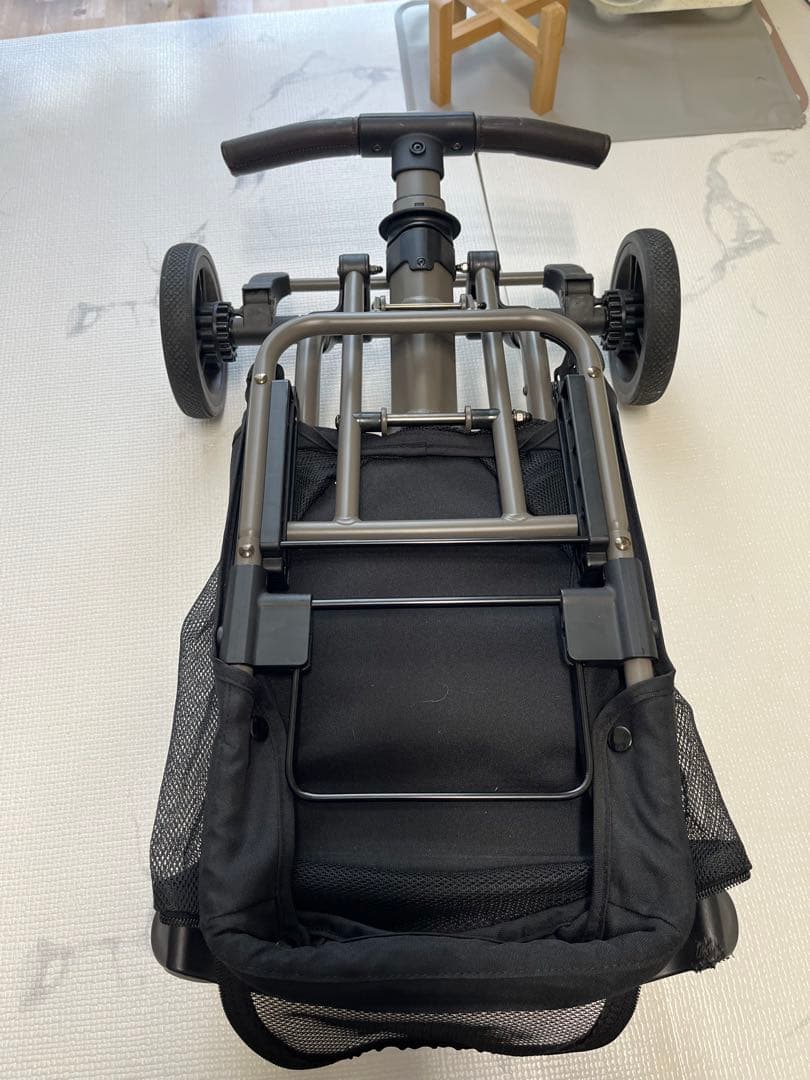 小型犬2匹入れる！AIRBUGGY PET FITT WIZ・レインカバー付