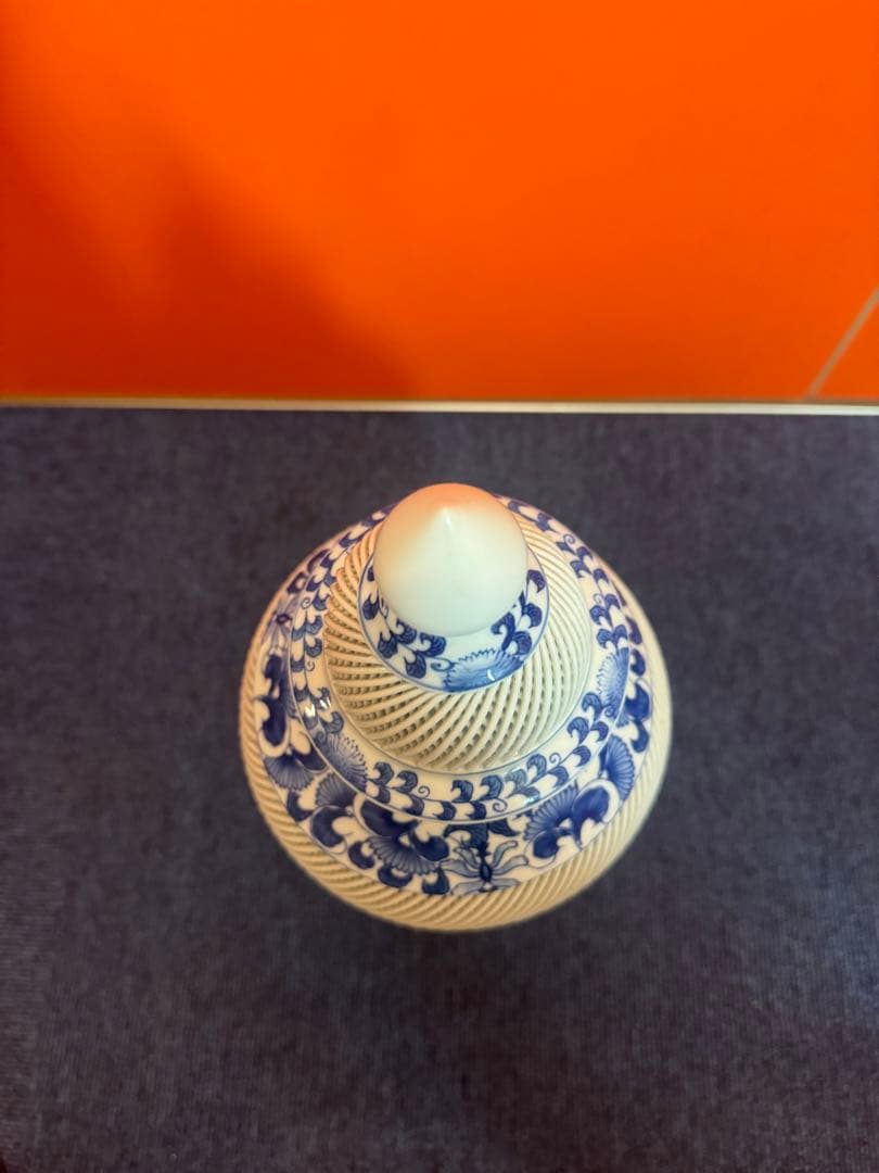 1568 【希少】有田焼　網目透かし壺　琴峰　蓋付き　染付青花花瓶