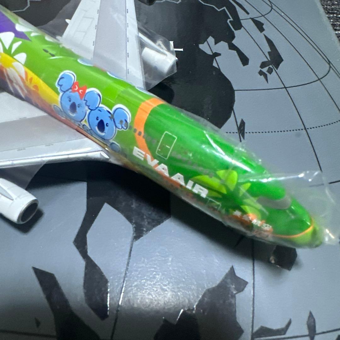 EVAエバー航空Boeing747-400 1/300 hogan特別塗装貴重品
