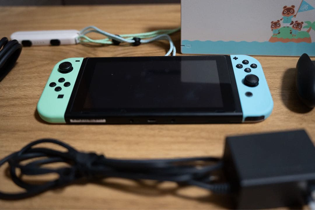 Switch本体　【集まれどうぶつの森限定エディション】