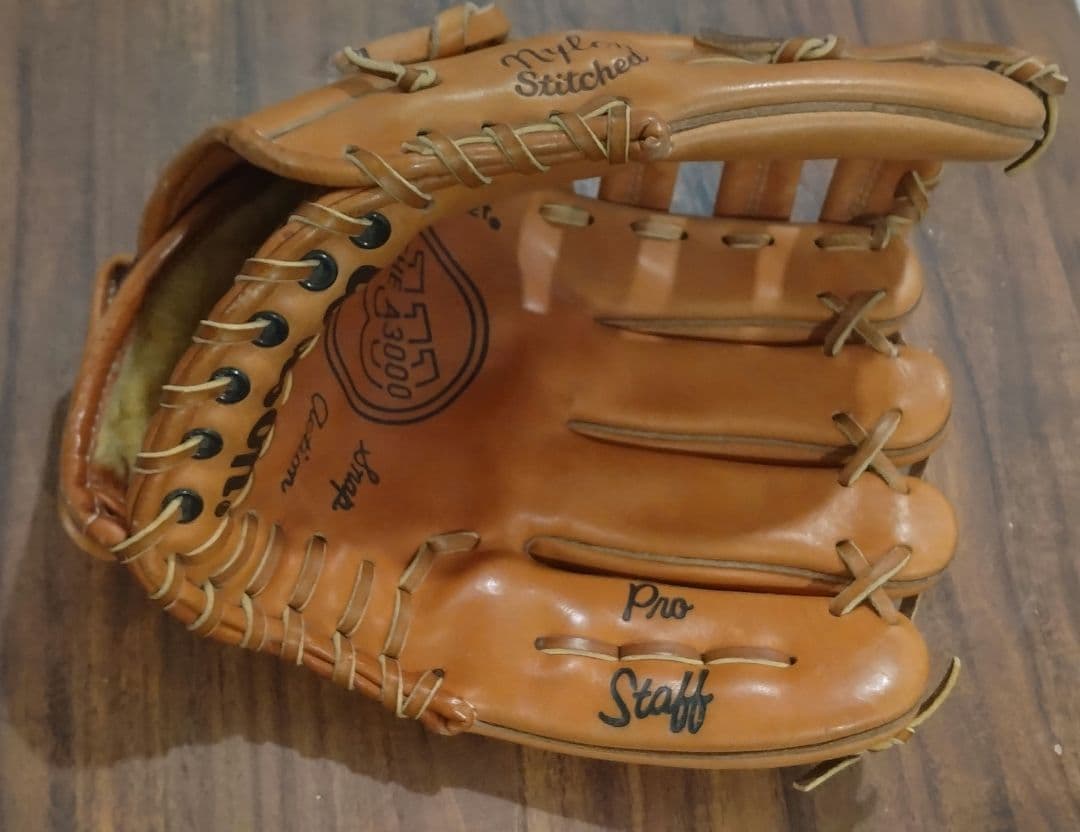 Wilson A3000 MLB 硬式グローブ ブラウン　ウィルソン
