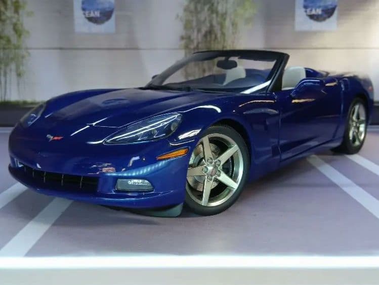 AUTOart 1/18 シボレー コルベット C6 コンバーチブル