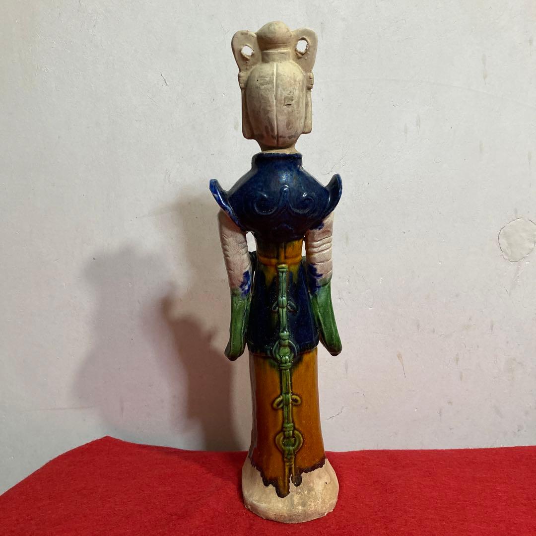 レトロ　アンティーク　　　　　　　　　　　　　古玩中国唐三彩女性俑　（年代不明）