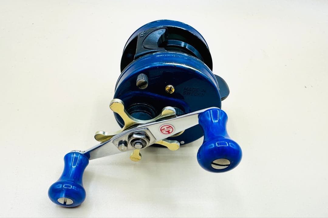 アブガルシア Ambassadeur 4601C DFL IAR（左ハンドル）青