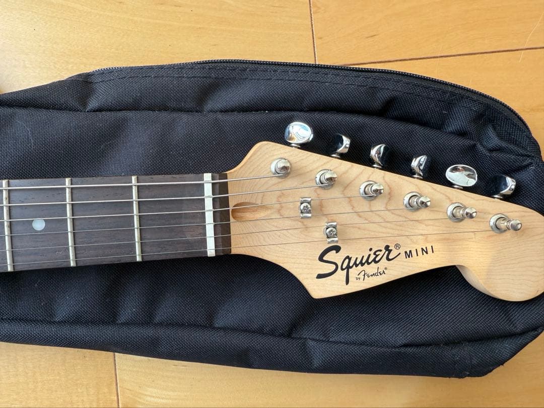 Squier Mini Stratocaster レッド