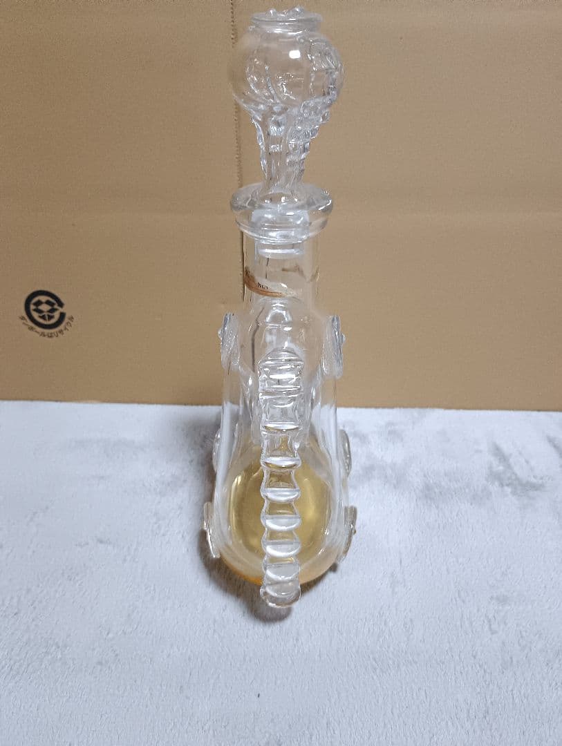 レミーマルタン ルイ13世 バカラ デキャンタ 空瓶　空き瓶