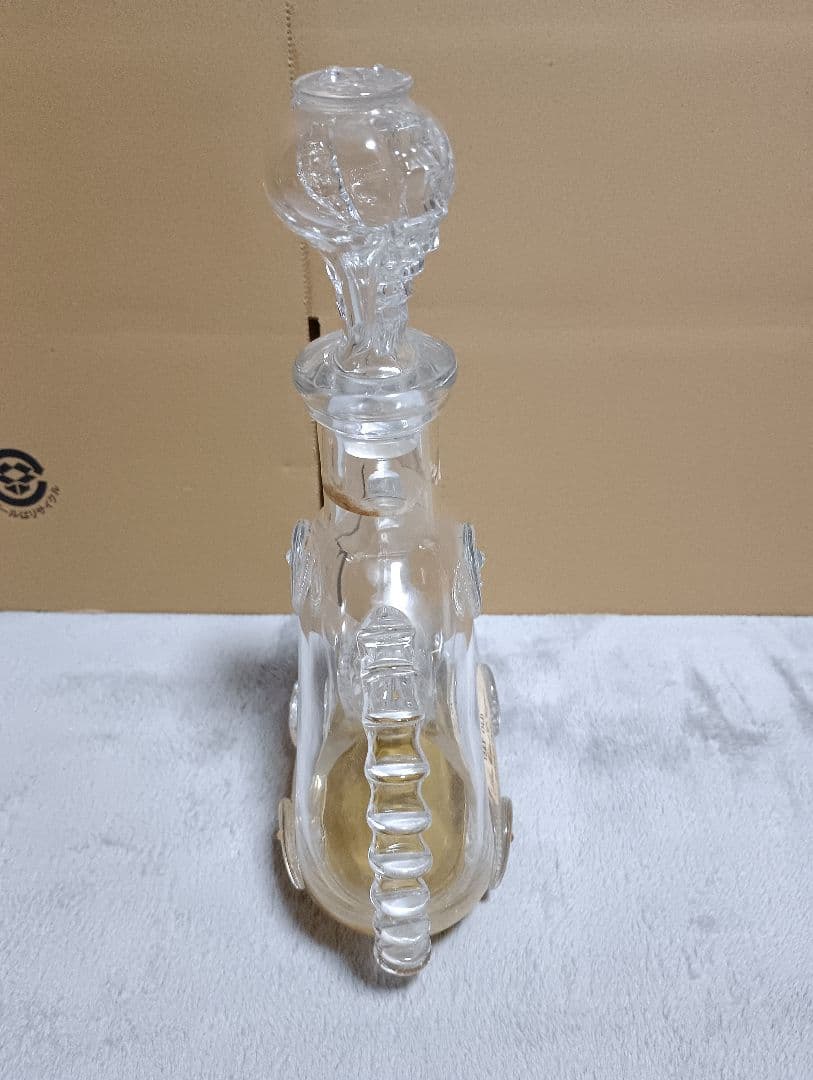 レミーマルタン ルイ13世 バカラ デキャンタ 空瓶　空き瓶