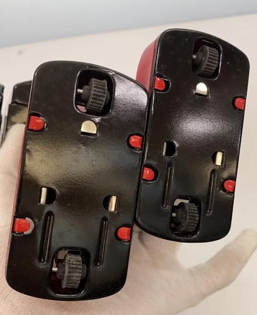 【初期デザイン・確認確認済】メタルハウスのロボットシリーズ　テレビロボット