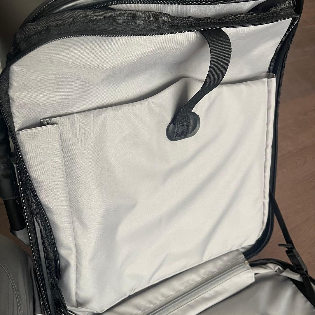 Q-BOX 乗れるキャリーケース　スーツケース　ケース拡張機能付　キャリーカート