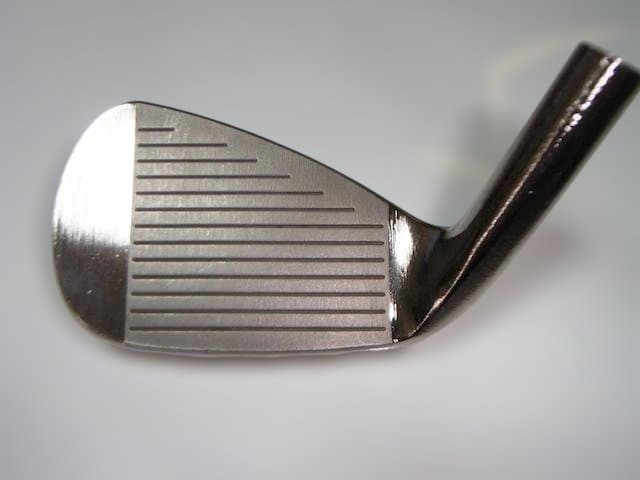 ”新品”ITOBORI (一刀彫) ハーフキャビティバック アイアン8番