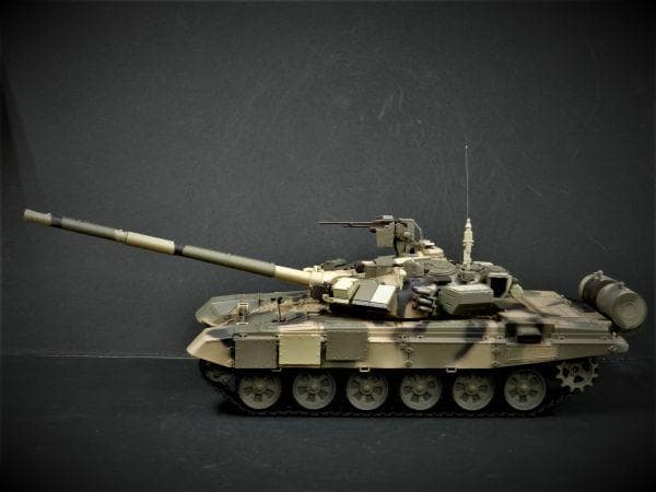 技術基準適合証明済 Henglong 2.4GHz 1/16 ロシア T-90
