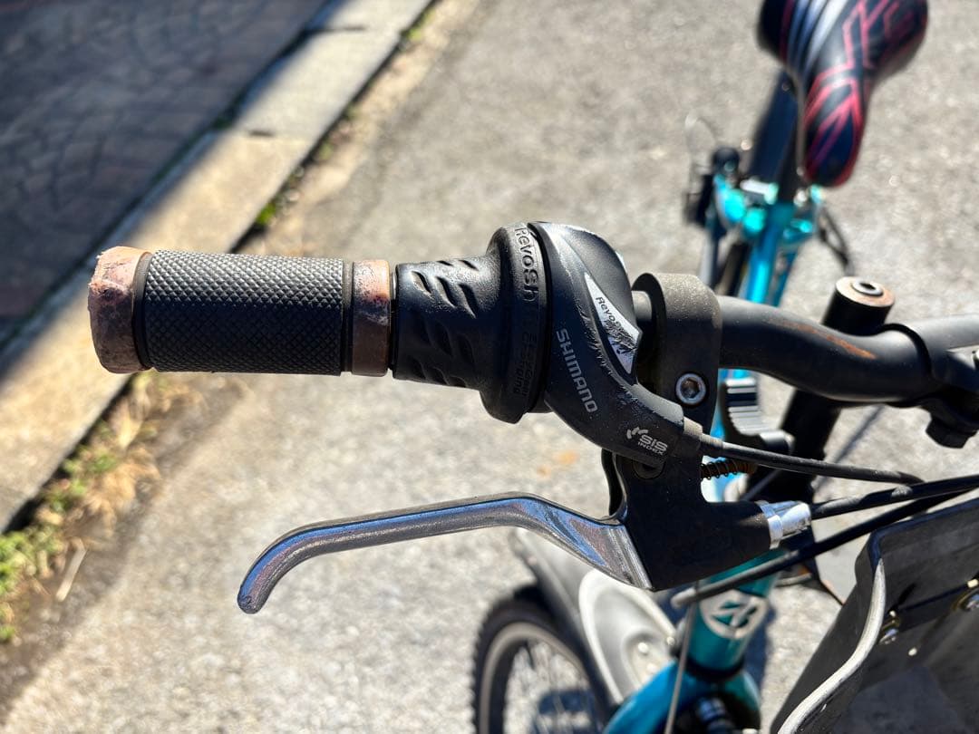 BRIDGESTONE キッズ自転車 青 前カゴ付き 引き取り限定