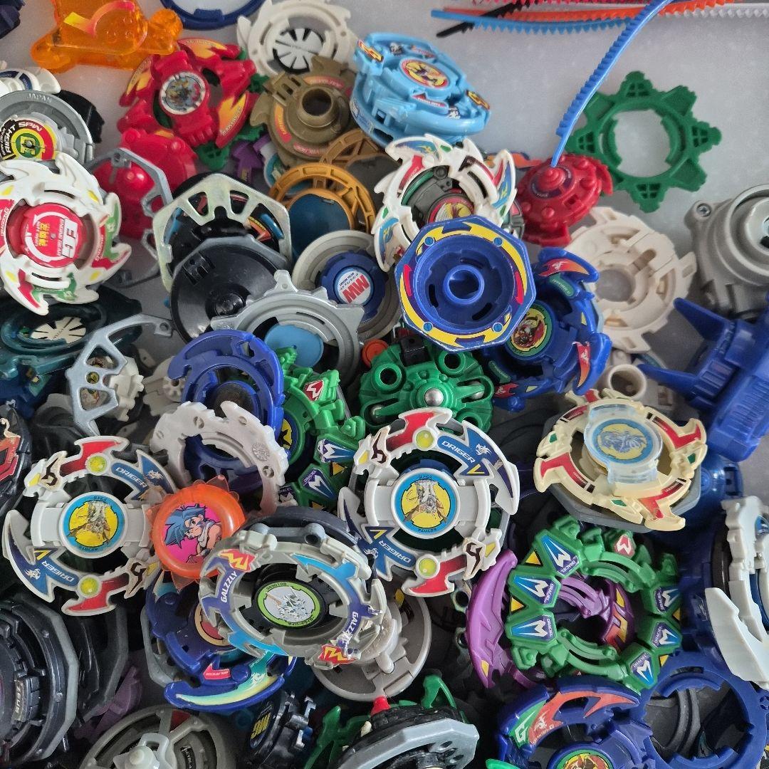 ベイブレード まとめ売り 大量 セット 初期？ 古いもの 色々 ジャンク扱い