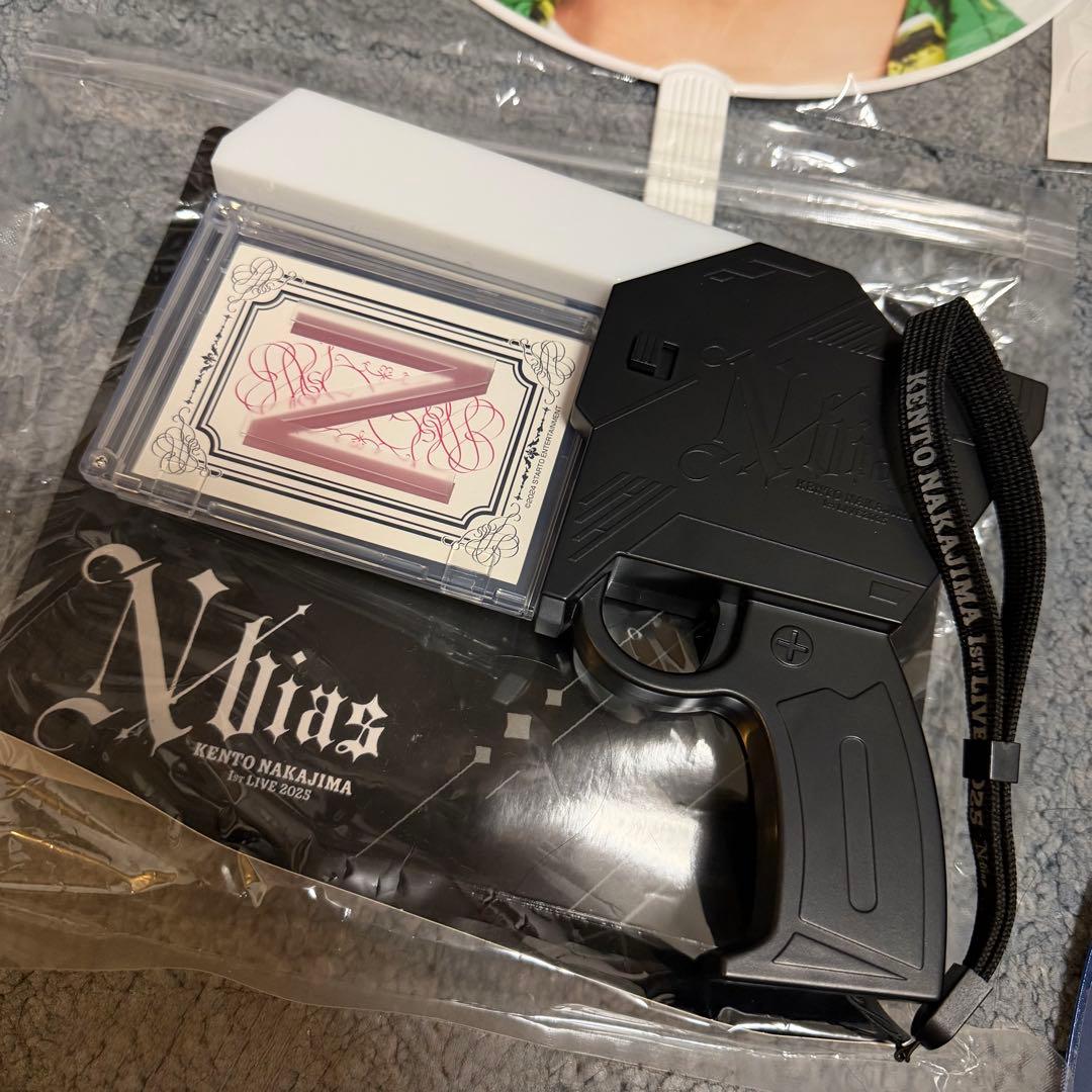 中島健人 ピカレスクの銃口 うちわ フィギュア