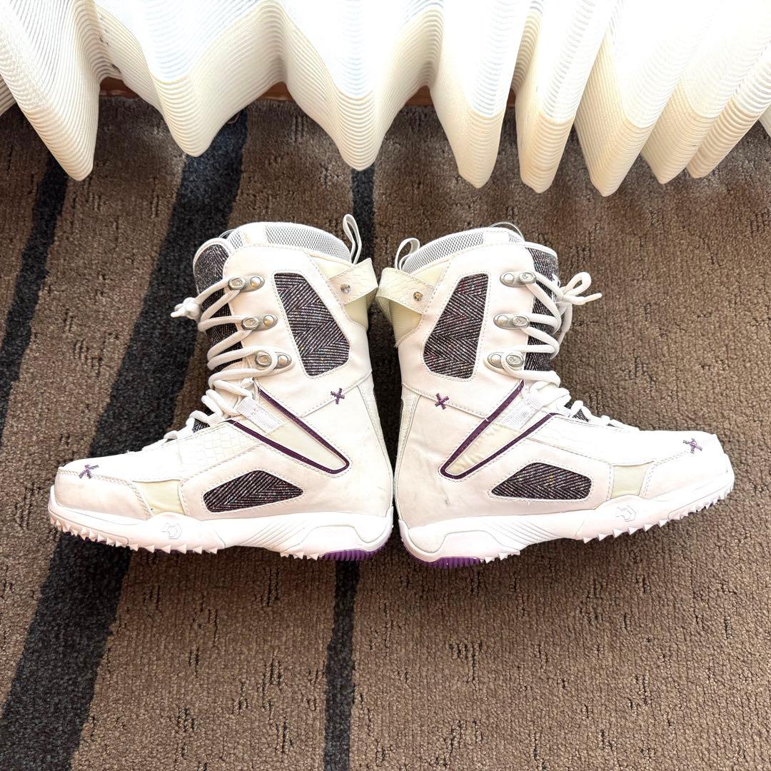 スノーボードブーツ 女性用 24.5cm ホワイト 紫 Northwave