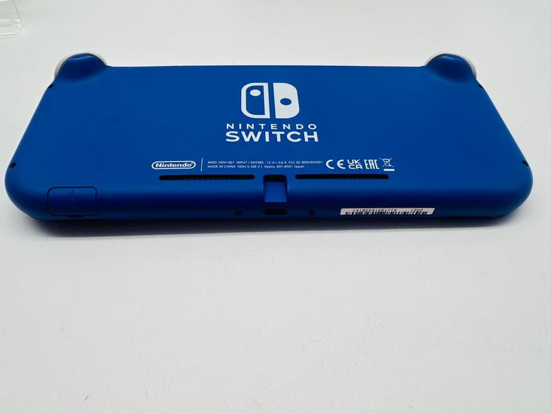 任天堂　switchl　ight　液晶不良　ジャンク品