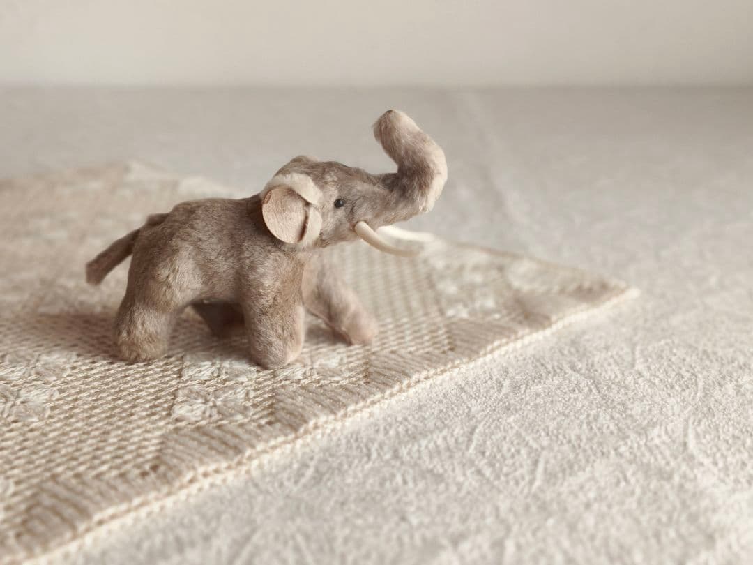 * vintage elephant ❀ * もふもふ 小さな 象さん