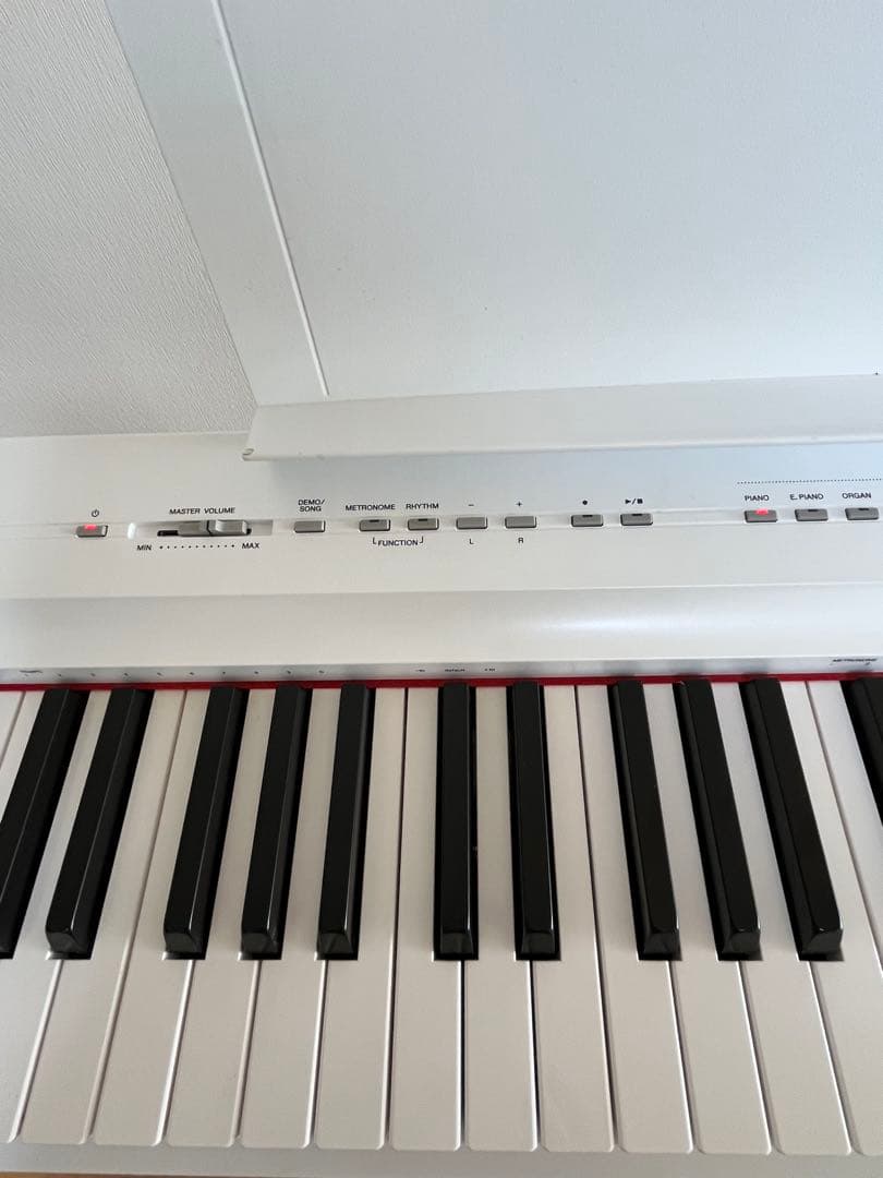 引き取り限定　YAMAHA88鍵 ホワイト電子ピアノ　Pー125 美品