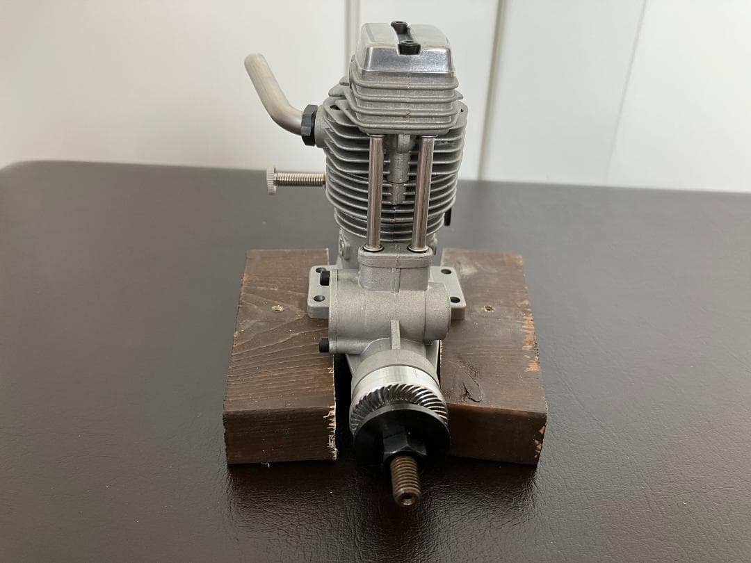 OS FS-40（4サイクルエンジン）