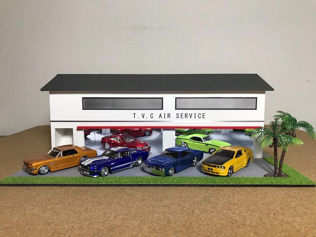 ミニカージオラマ：1/64 世田谷ベースタイプガレージ／年末SALE！