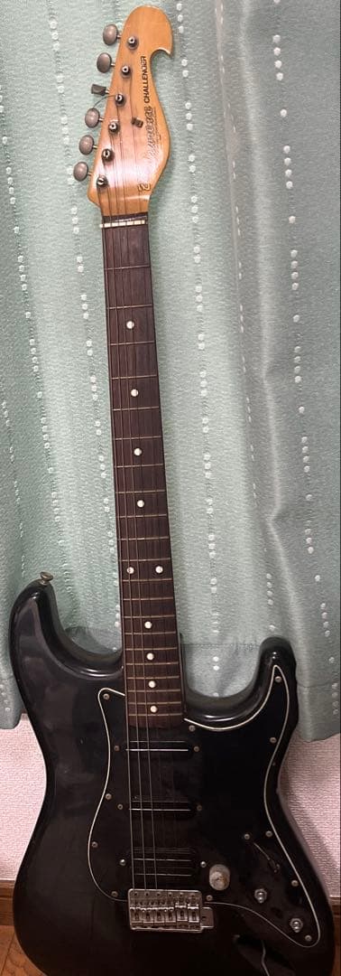 エレキギター フロイドローズ搭載