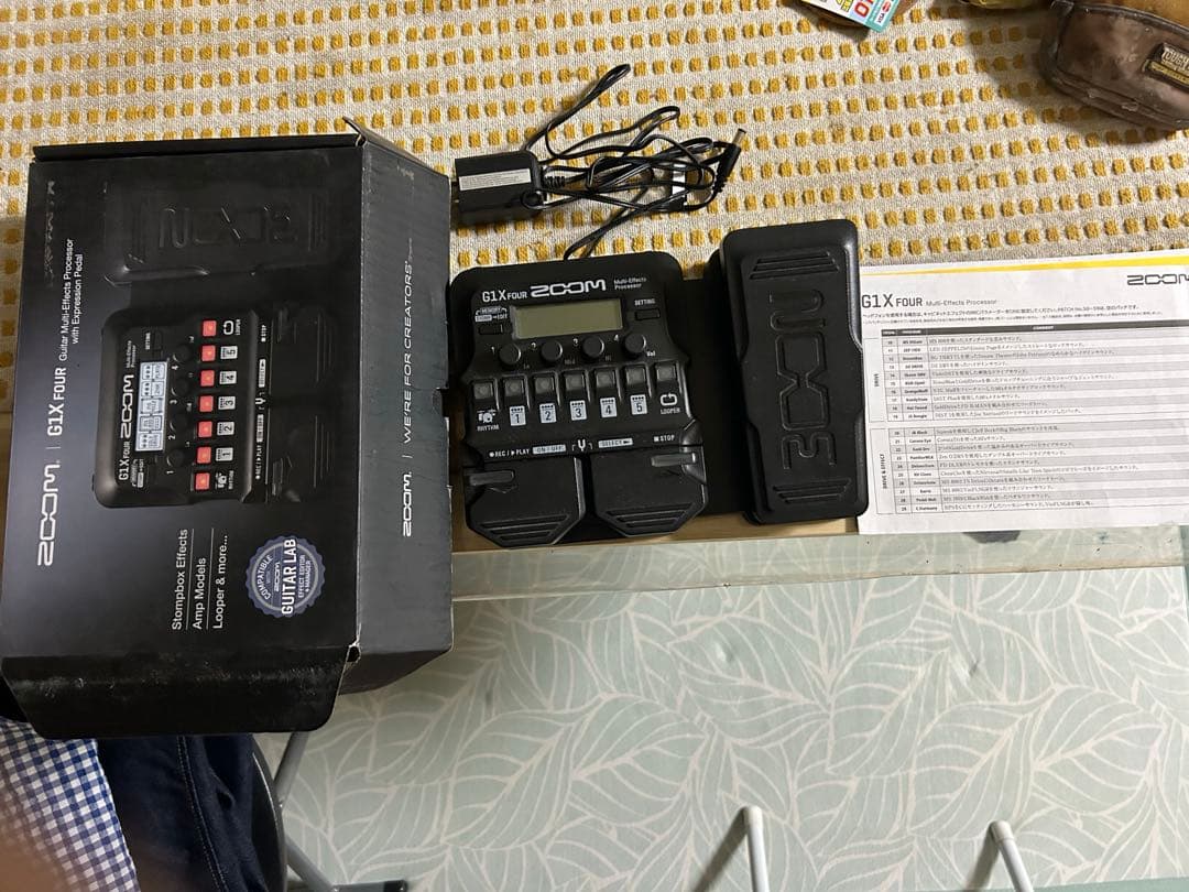 ZOOM G1four マルチエフェクター