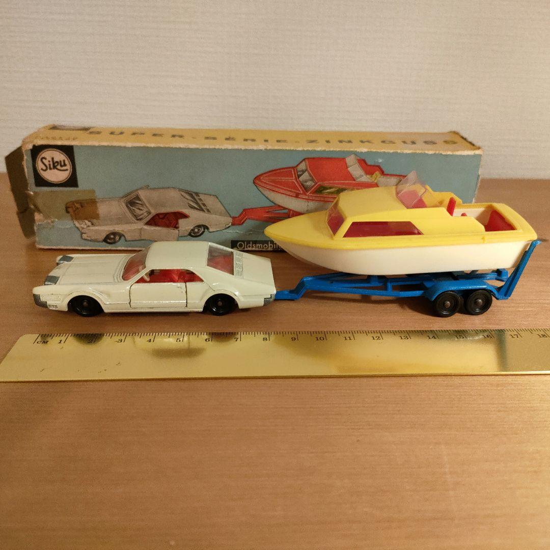（1661）　Siku　V267　ドイツ製　オールドモービル　トロネード　ボート