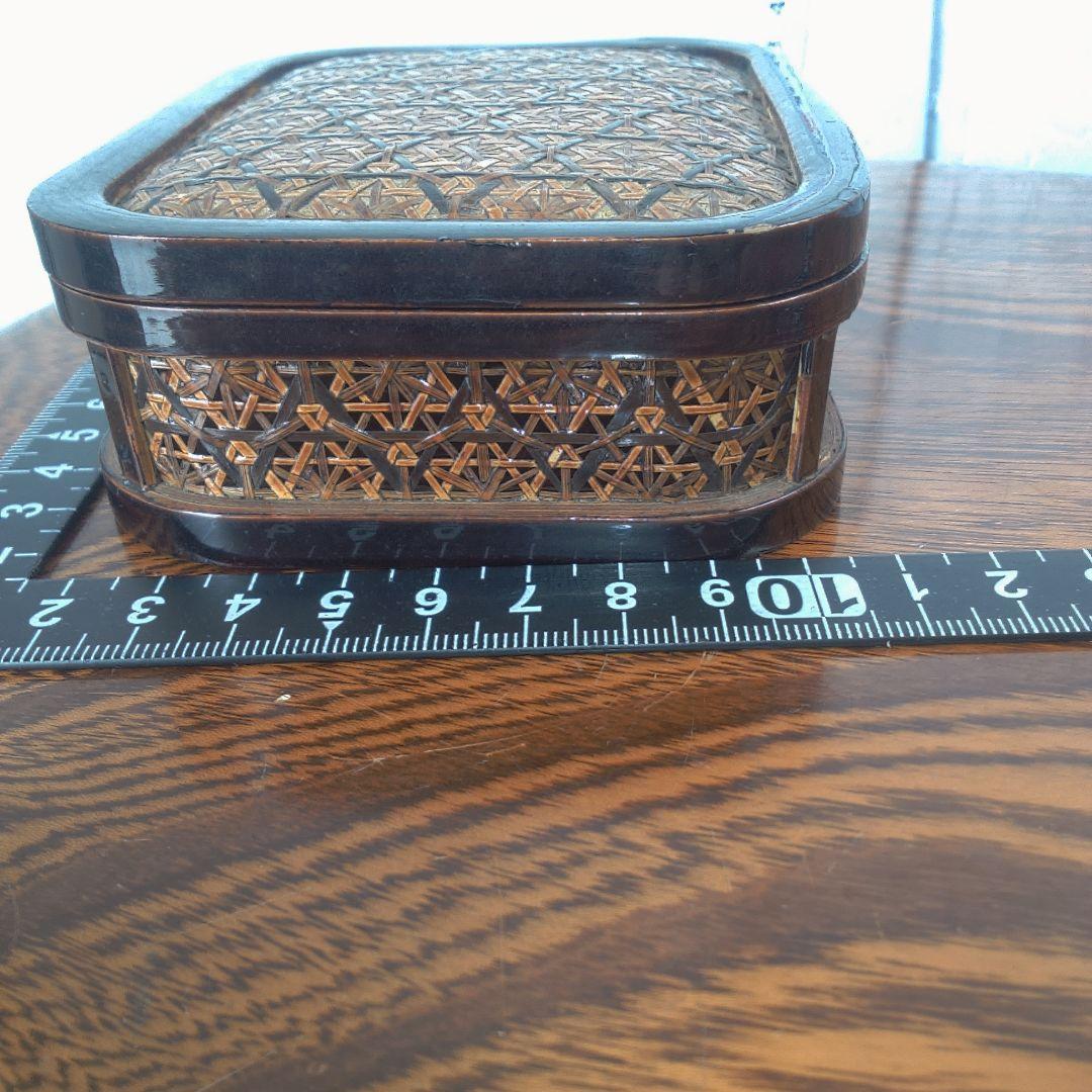 骨董６幾何学模様の木製小物入れ