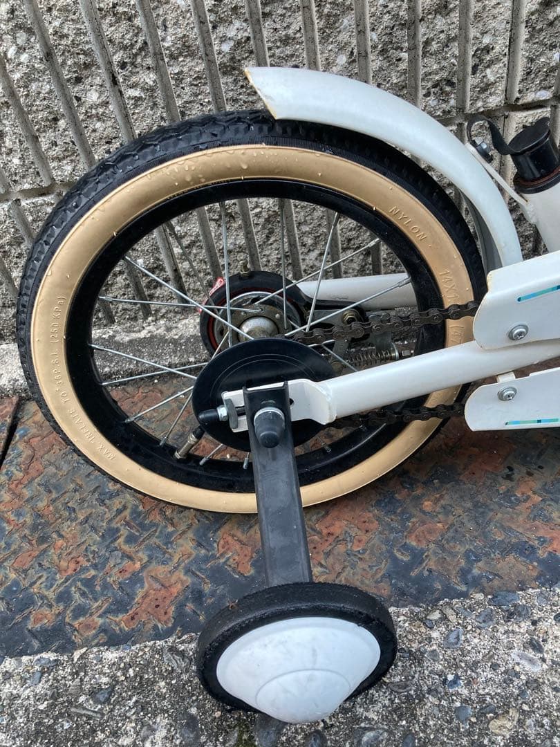 ピープル　かじとり　自転車　補助輪付き