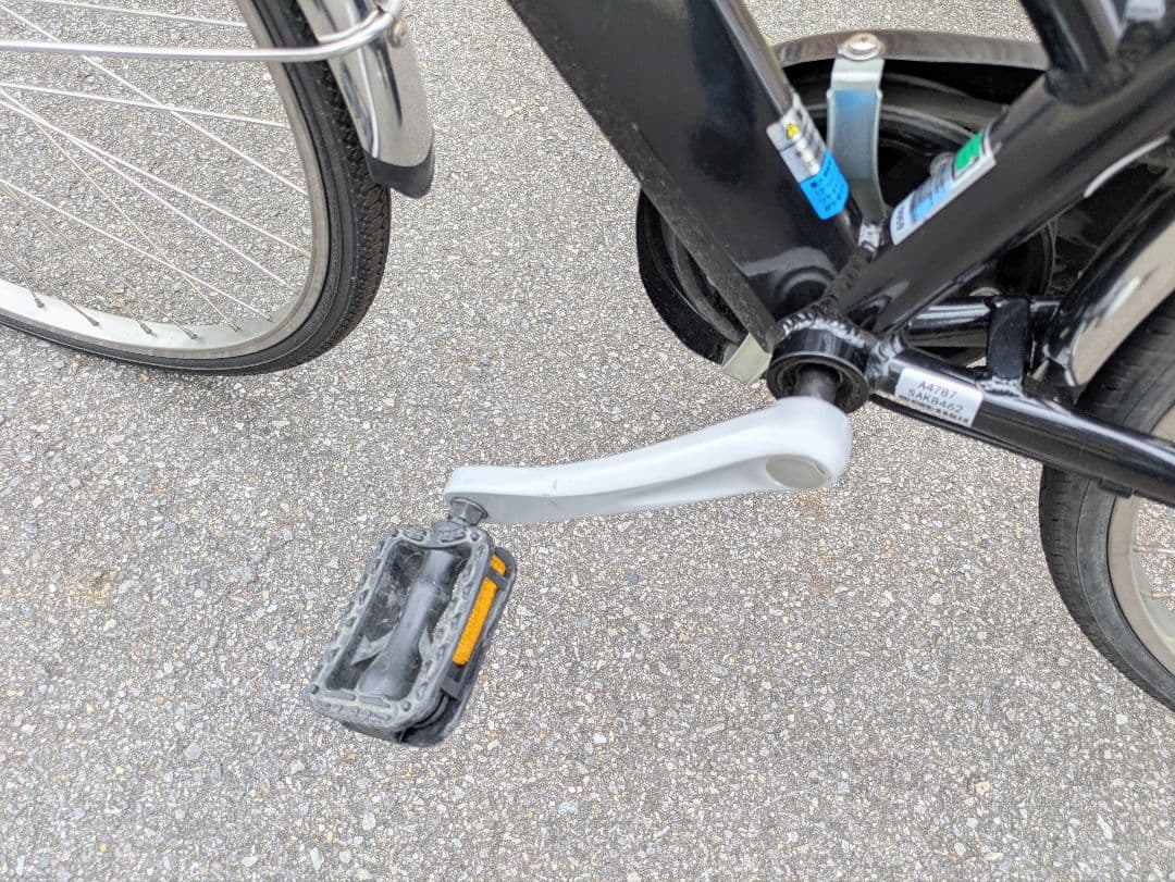 シティタイプ27インチ自転車ベルト式オートライト付ブラック美品、取説、カギ2本付