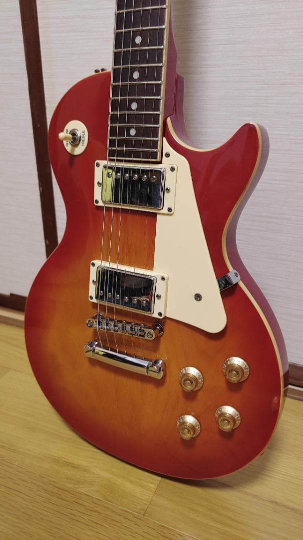 Maestro by Gibson LesPaul (ケース付き)