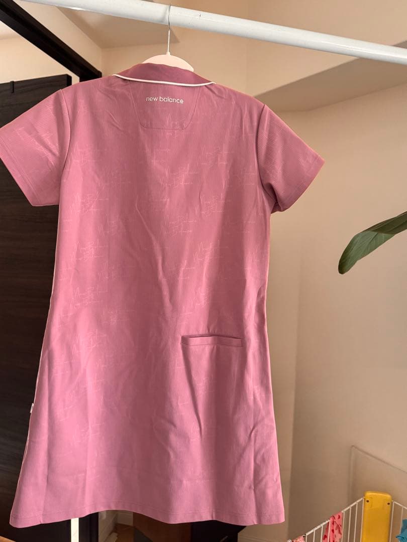 【新品未使用】New Balance ワンピース ピンク レディース Mサイズ
