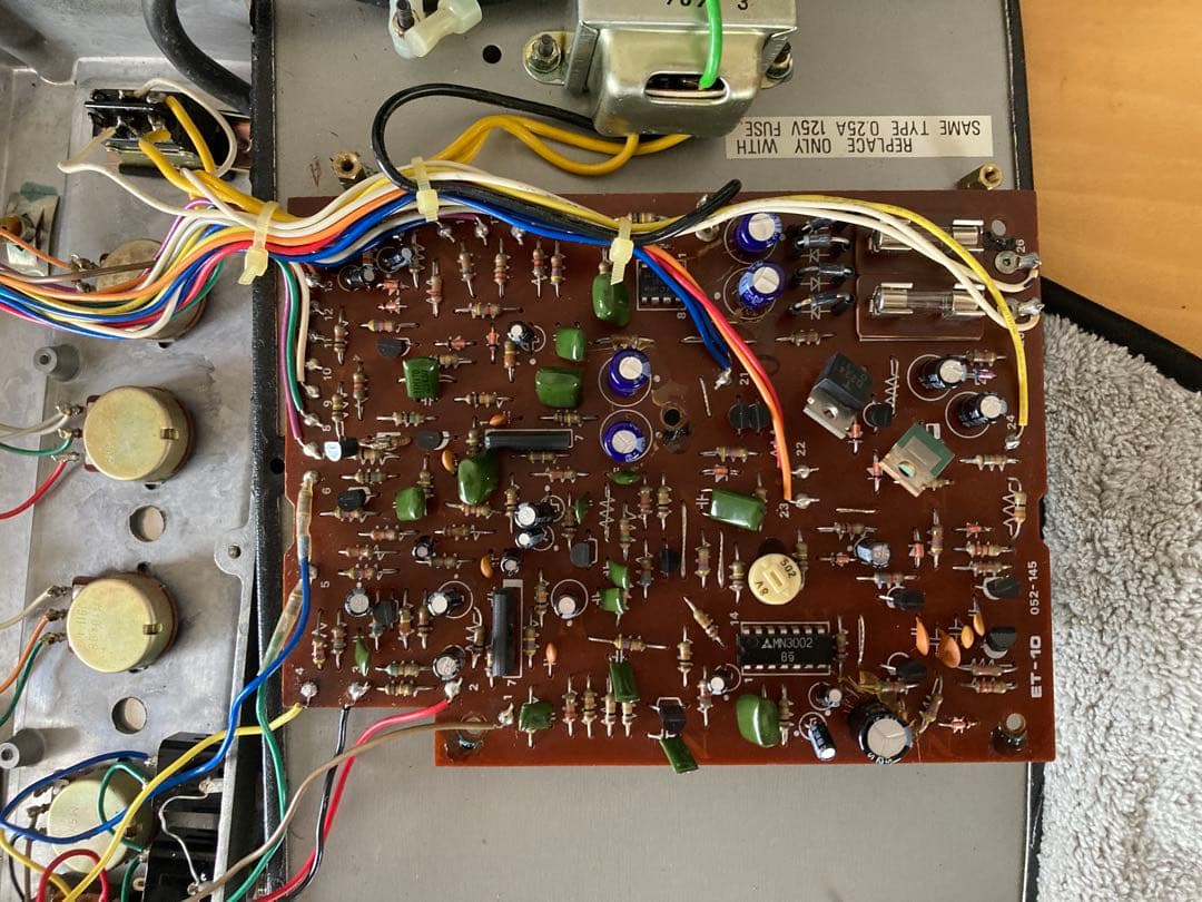 ギター BOSS CE-1