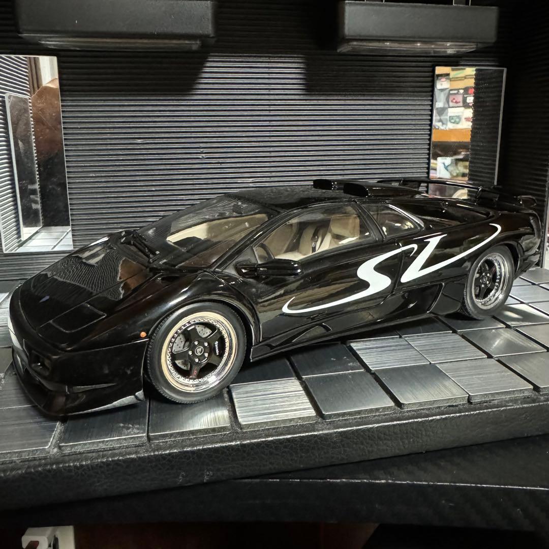 オートアート 1/18 ランボルギーニ ディアブロ ブラック　ケース付