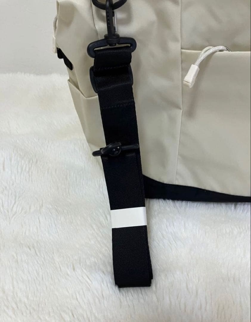 the North face 軽量ボストンバッグ トラベルバッグ ダッフルバッグ