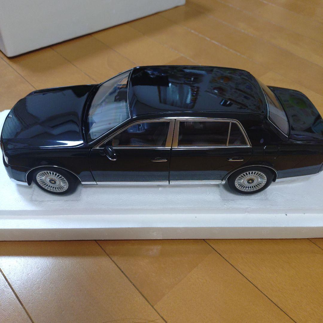 s*u様 センチュリーミニカー 黒　オートアート 1/18