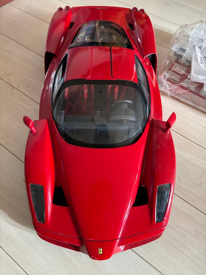ミスターポン様用。1/10 Ferrari エンツォ 赤 ミニカー