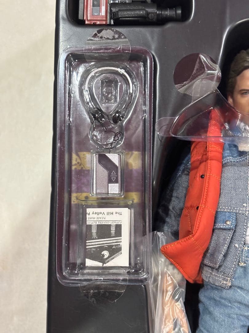 ホットトイズ バックトゥザフューチャー 1/6 マーティ・マクフライ