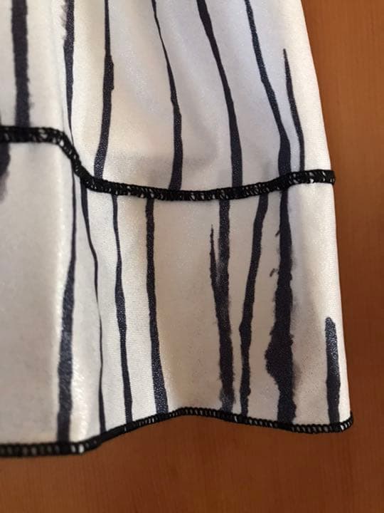 ラッキーインラブ　テニスウェア　白黒スコート　US-Sサイズ　新品