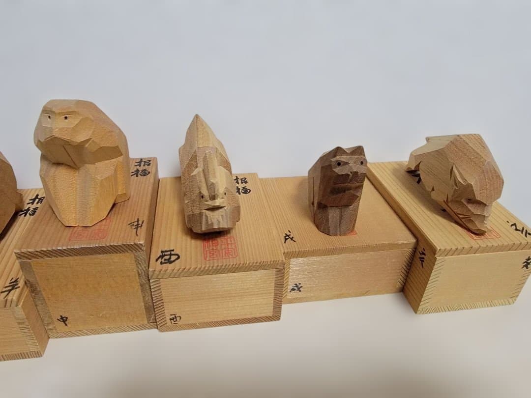 木製動物彫刻 置物　平安神宮　干支　一刀彫