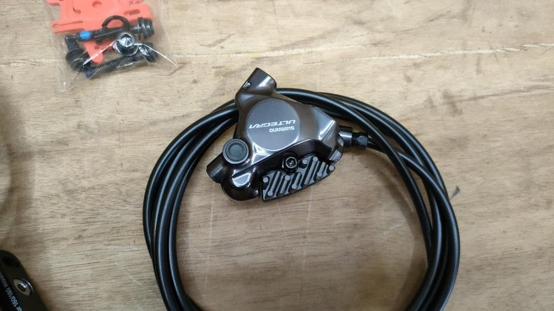 ■アルテグラ　BR-R8170　ブレーキキャリパー■ブレーキホース■