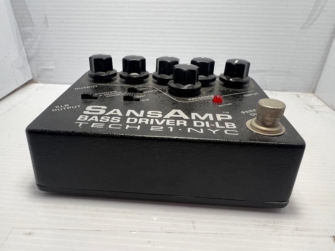 ベース SansAmp BASS D DI-LB / Tech 21 NYC