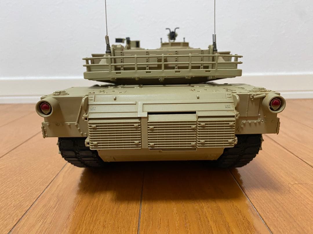 ル*ス様 東京マルイ バトルタンク1/24 アメリカ軍主力戦車 M1 A2 エイ