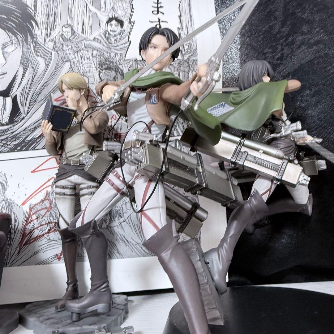 進撃の巨人 フィギュア 一番くじ エレン ミカサ リヴァイ ミケ 2014年
