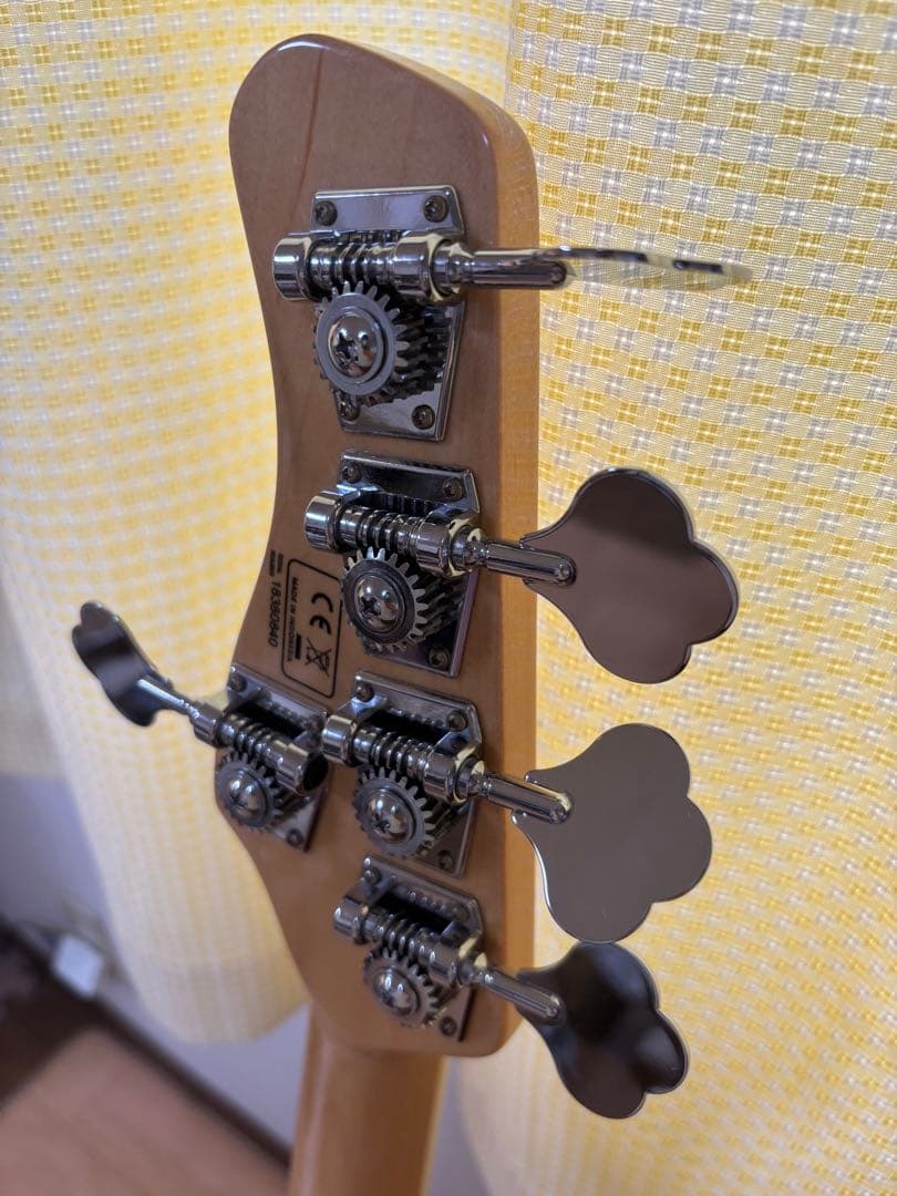ベース Sire V7 5ST Ash Natural