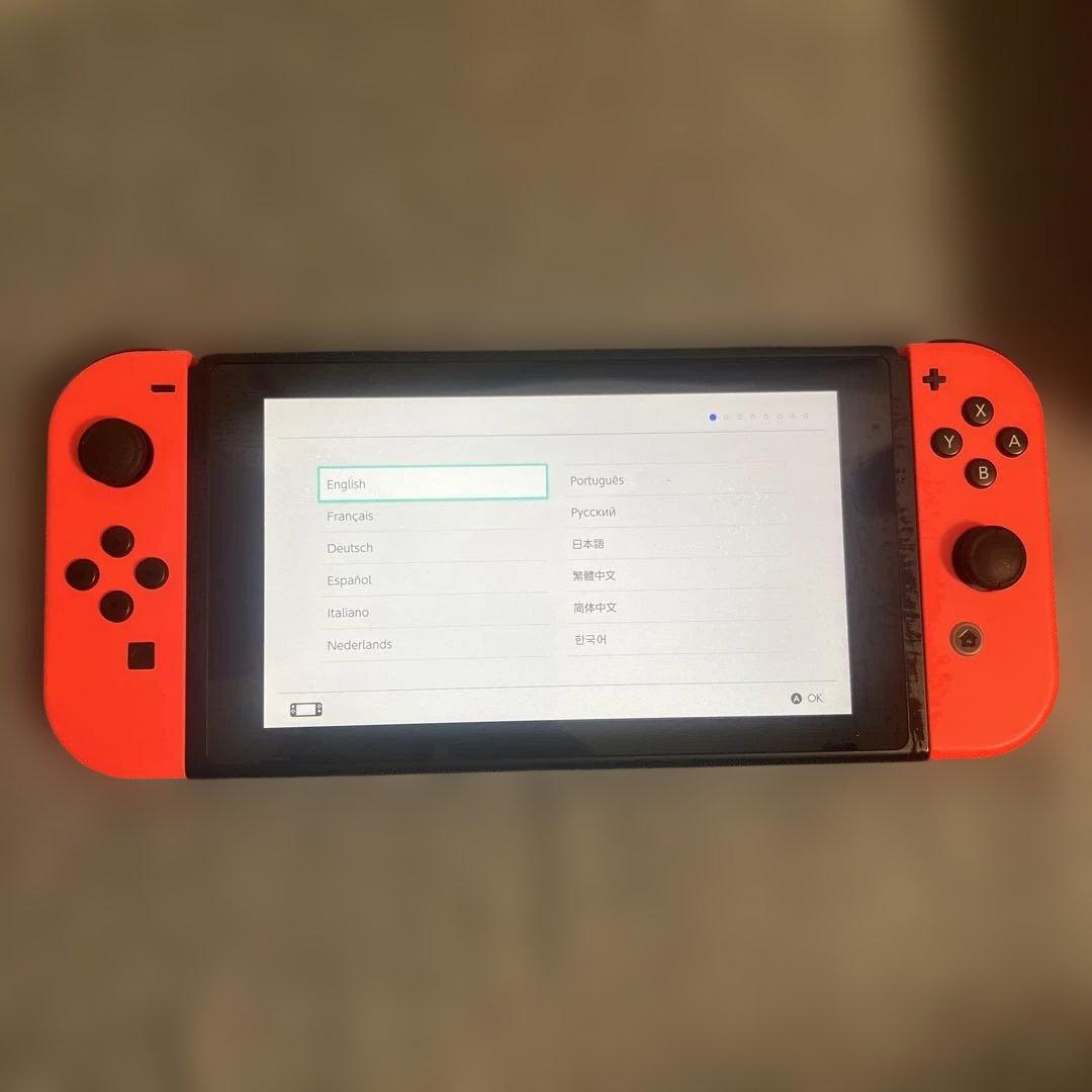 Nintendo Switch 本体 + Joy-Con充電グリップ 専用ケース