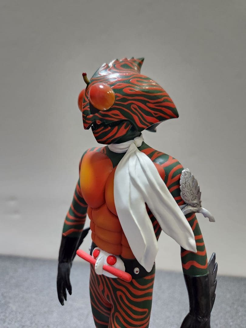 海洋堂 仮面ライダーアマゾン1/8 ソフビフイギュア23cm プロ製作完成品