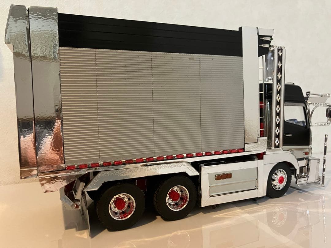 スーパーグレート、デコトラダンプ、1/32スケール完成品